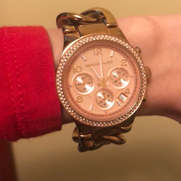 Michael Kors Accessories - FLASH SALE MKors diamonds and rose gold watch
